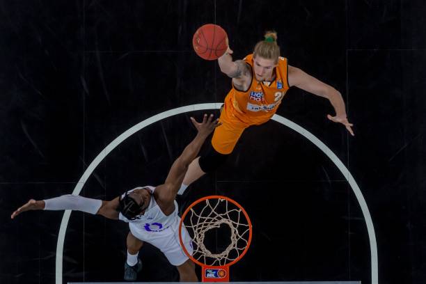 卡瓦纳执法 卡瓦纳执法